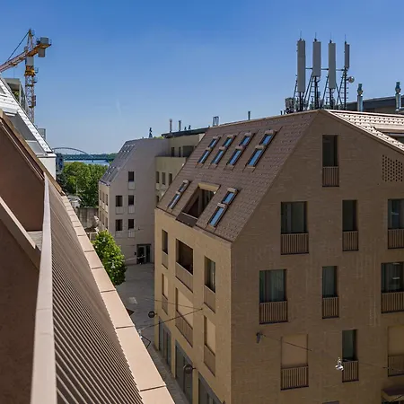 Διαμέρισμα Olive-riverside-city Center-castle-aircondition-self Check-in Μπρατισλάβα